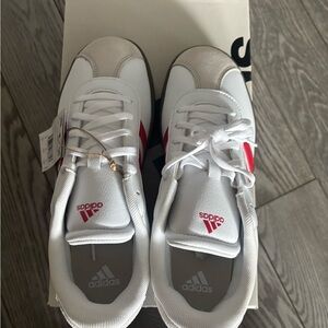 Adidas VL court (women’s Sz 7 or kids youth 5.5) BNIB
